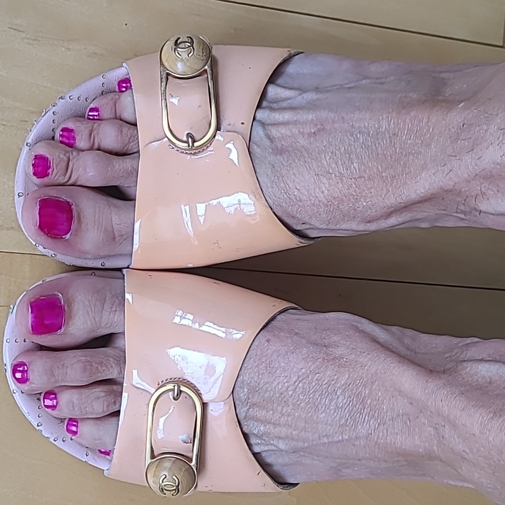 Authentic chanel wooden heel sandal size 8